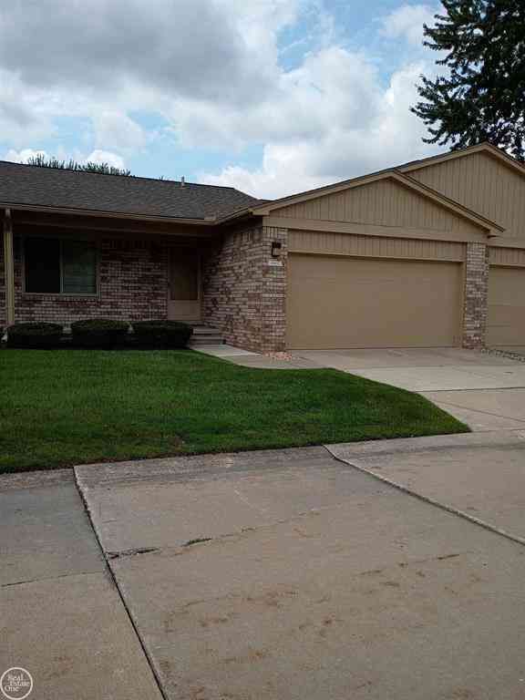 Condo For Sale - 41415 Janet Circle <br/> Clinton Township, MI 48038