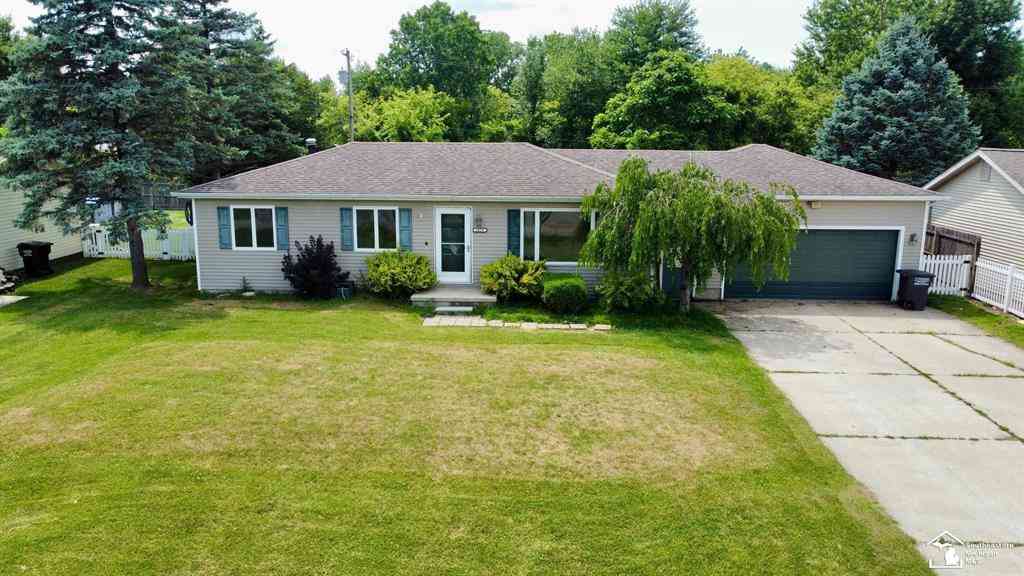 Homes For Sale - 12033 Crossman Street <br/> Monroe County, Carleton, MI 48117