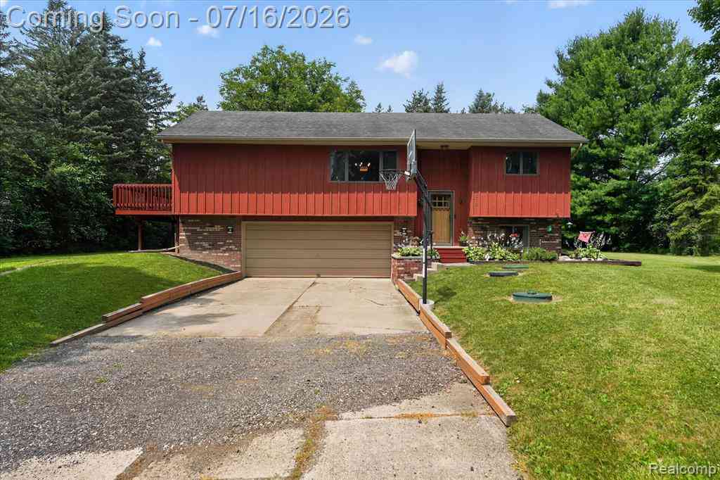 Homes For Sale - 11210 Linden Road <br/> Genesee County, Linden, MI 48451