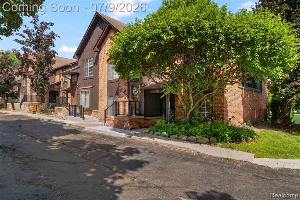 Condo For Sale - 700 S Brady Road  #A<br/> Wayne County, Dearborn, MI 48124