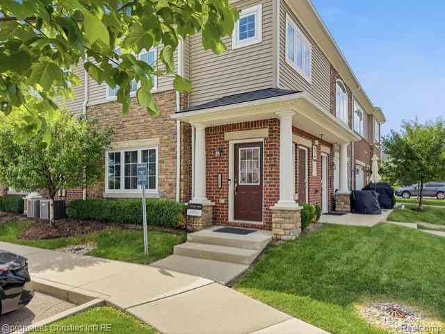 Condo For Sale - 5530 Arbor Chase Drive  #14<br/> Washtenaw County, Ann Arbor, MI 48103
