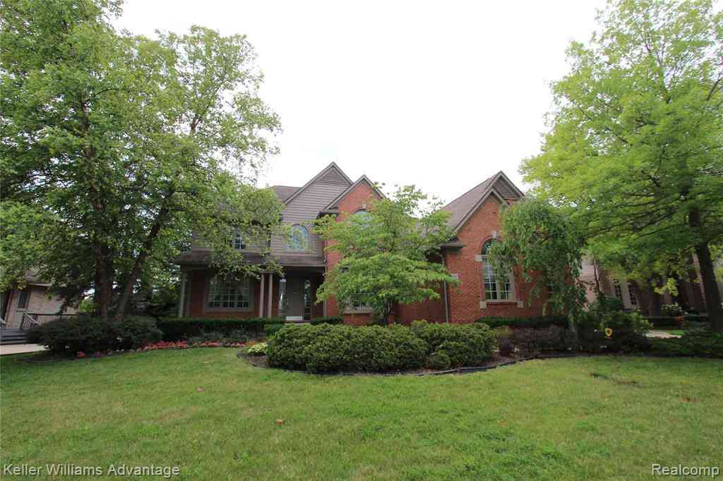 Homes For Rent - 18547 Clairmont Circle E E<br/> Wayne County, Northville, MI 48168