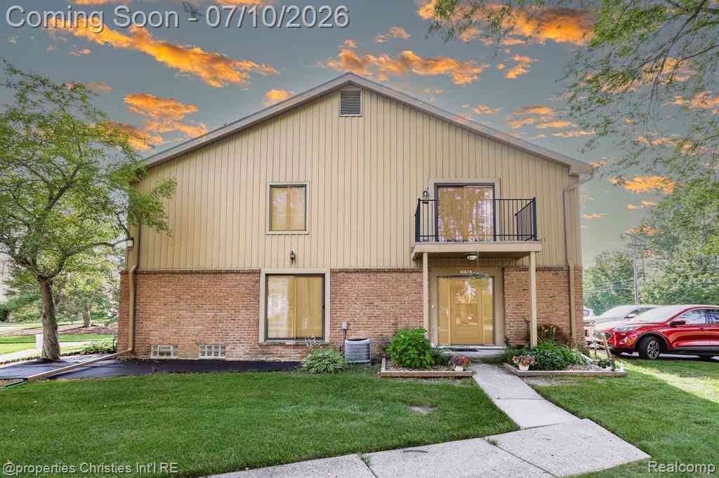 Condo For Sale - 41678 Bedford Drive <br/> Wayne County, Canton, MI 48187