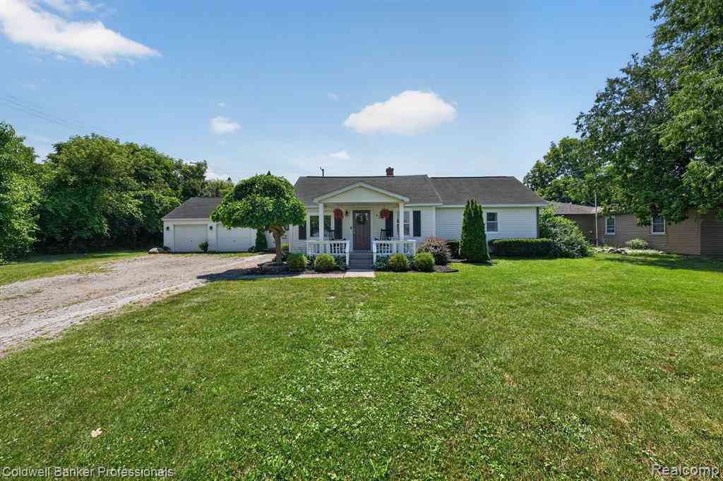 Homes For Sale - 43 Hartley Street <br/> Lapeer, MI 48446