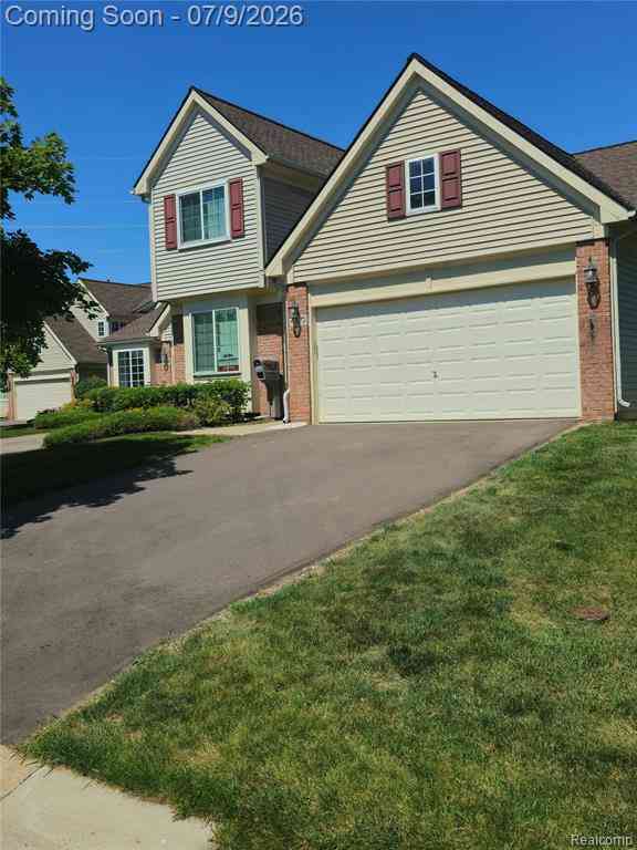 Condo For Sale - 450 Lilly View Court Court <br/> Howell, MI 48843