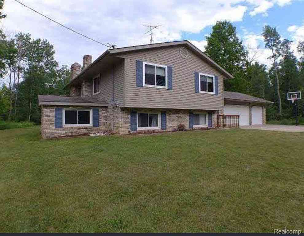 Homes For Sale - 2850 Tin Bill Rd. Road <br/> Caro, MI 48723