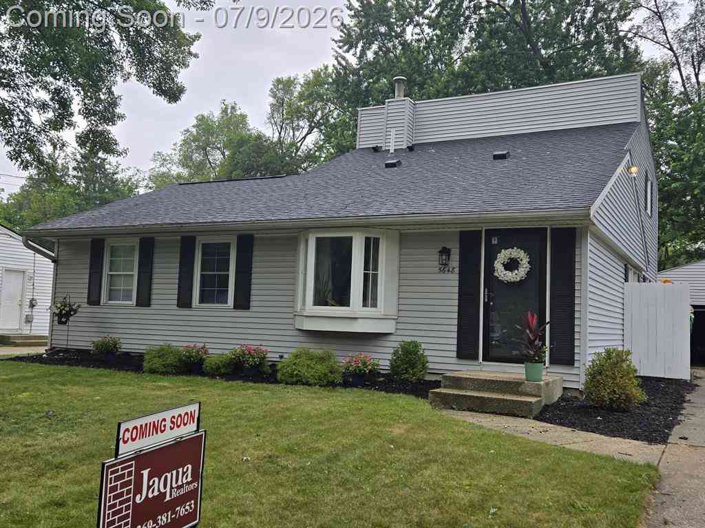 Homes For Sale - 5648 Deerfield Street <br/> Portage, MI 49024