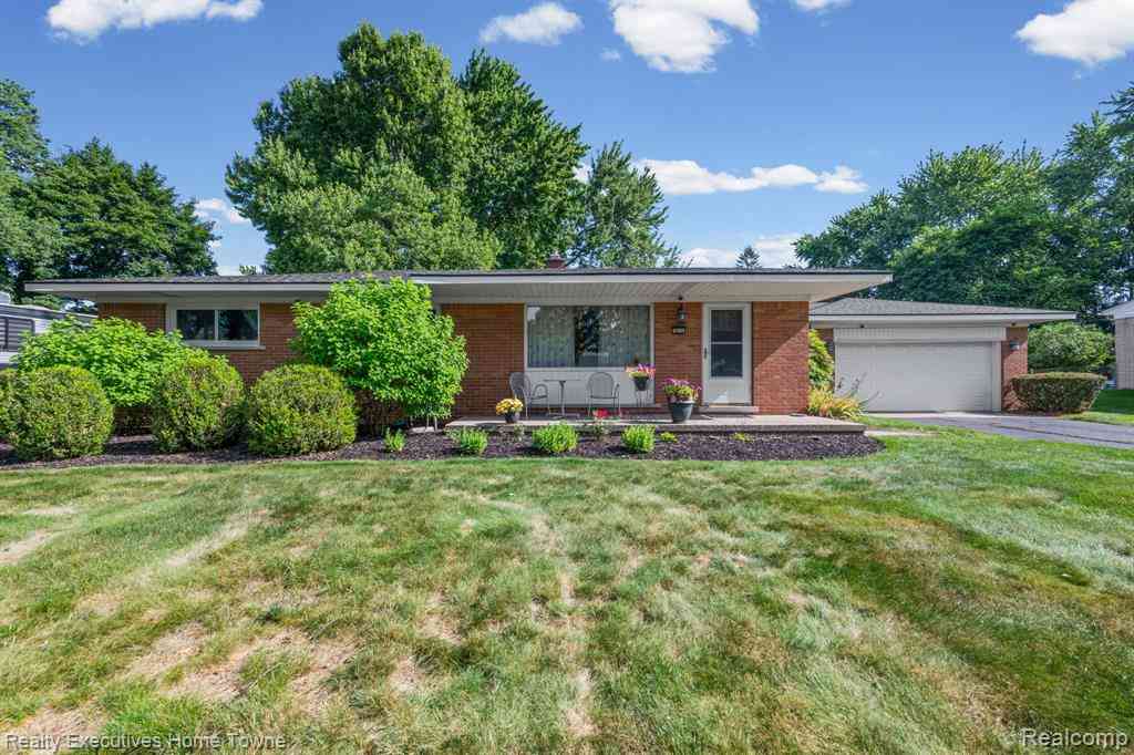 Homes For Sale - 5615 Althea Street <br/> Utica, MI 48316