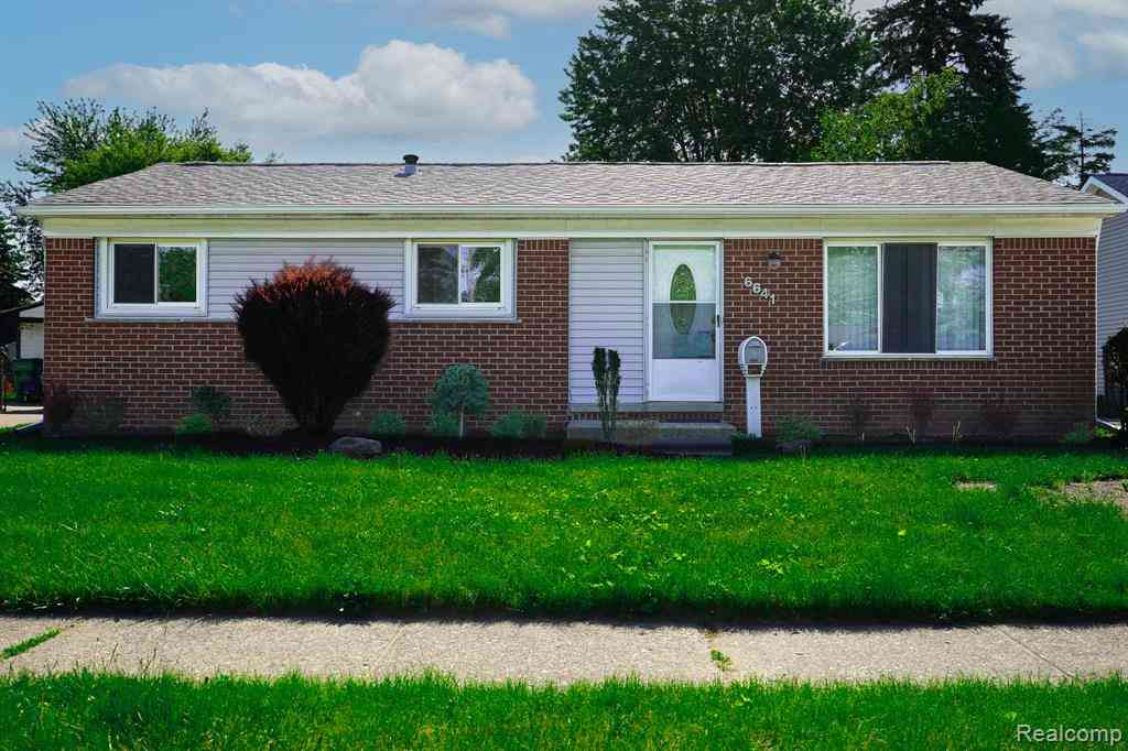 Homes For Sale - 6641 Niagara Street <br/> Romulus, MI 48174