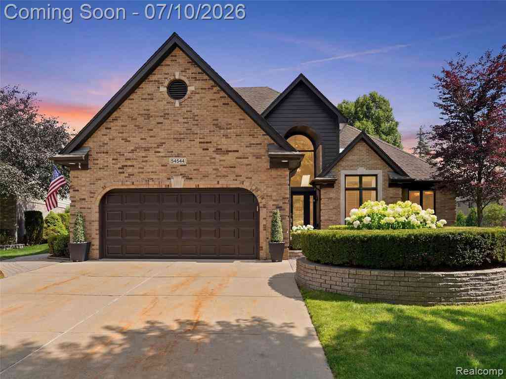 Homes For Sale - 54544 Waubay Drive <br/> Macomb, MI 48042
