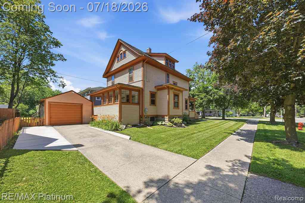 Homes For Sale - 621 N Court Street <br/> Livingston County, Howell, MI 48843