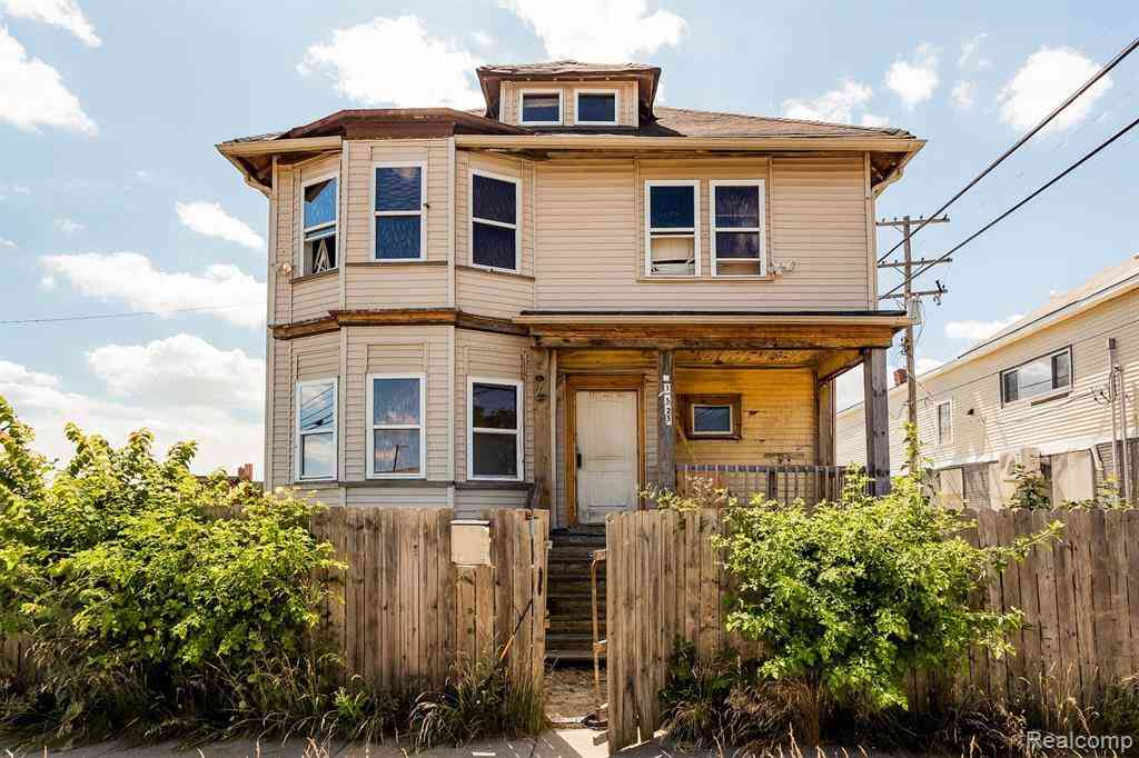 Homes For Sale - 1525 Spruce Street <br/> Wayne County, Detroit, MI 48216