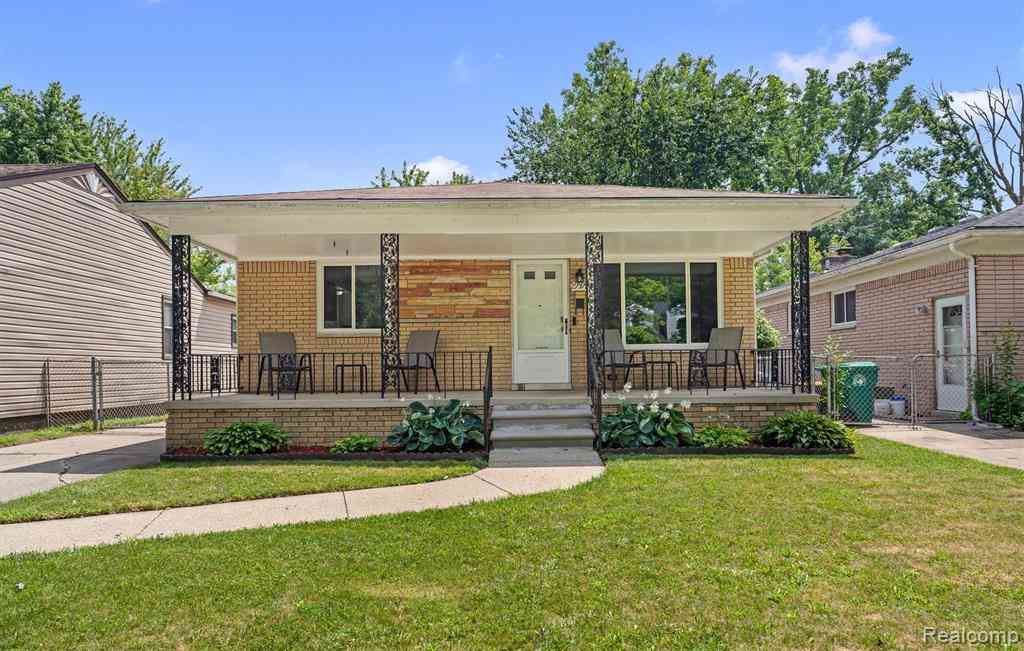 Homes For Sale - 29599 Balmoral Street <br/> Garden City, MI 48135