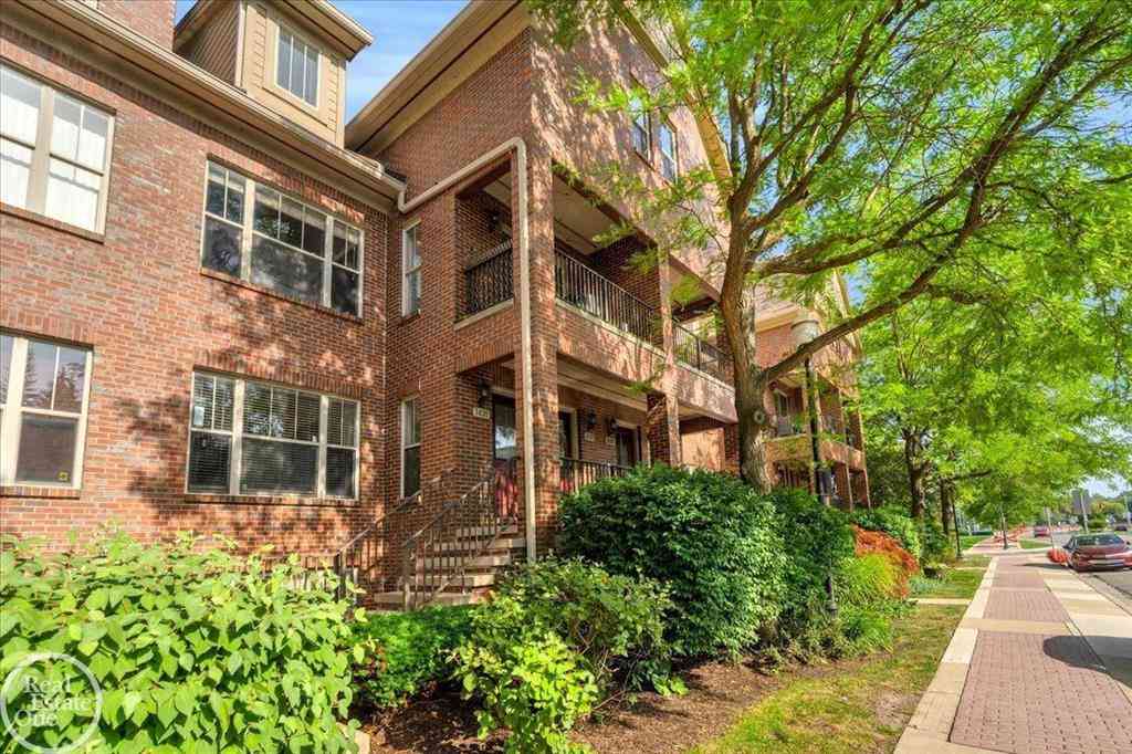 Condo For Sale - 1433 S Main Street <br/> Royal Oak, MI 48067