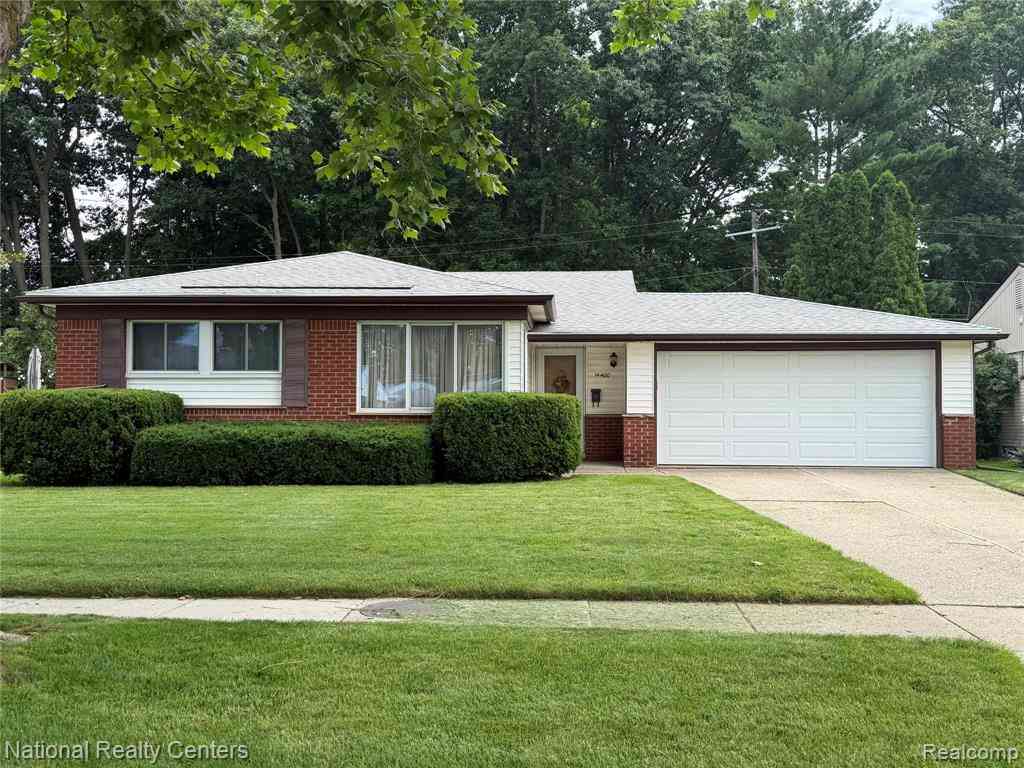 Homes For Sale - 14400 Stonehouse Avenue <br/> Wayne County, Livonia, MI 48154