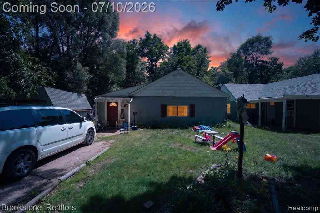 Homes For Sale - 139 Spaulding Avenue W W<br/> Battle Creek, MI 49037