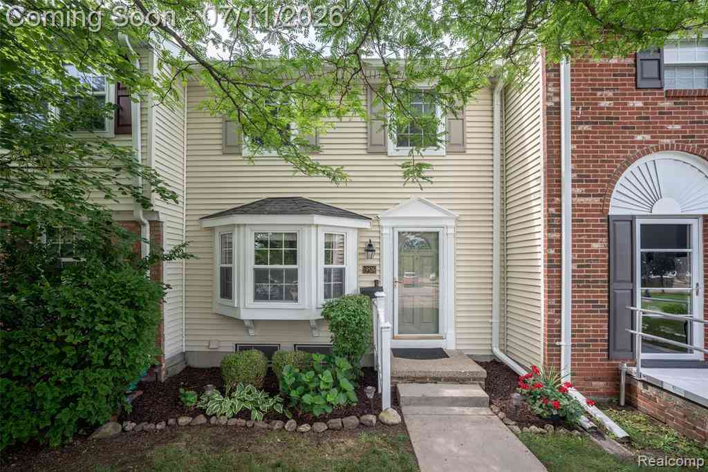 Condo For Sale - 19526 Mann Court <br/> Northville, MI 48167