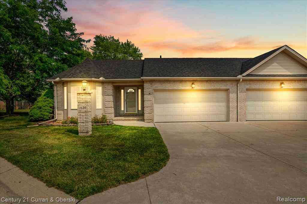 Condo For Sale - 1620 Tony Court <br/> Monroe, MI 48162