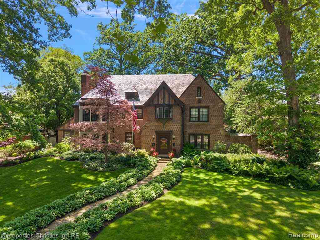 Homes For Sale - 316 Hendrie Boulevard <br/> Royal Oak, MI 48067