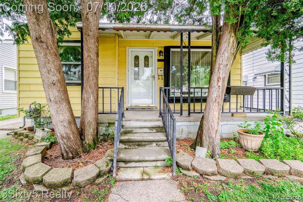 Homes For Sale - 2212 Detroit Avenue <br/> Lincoln Park, MI 48146