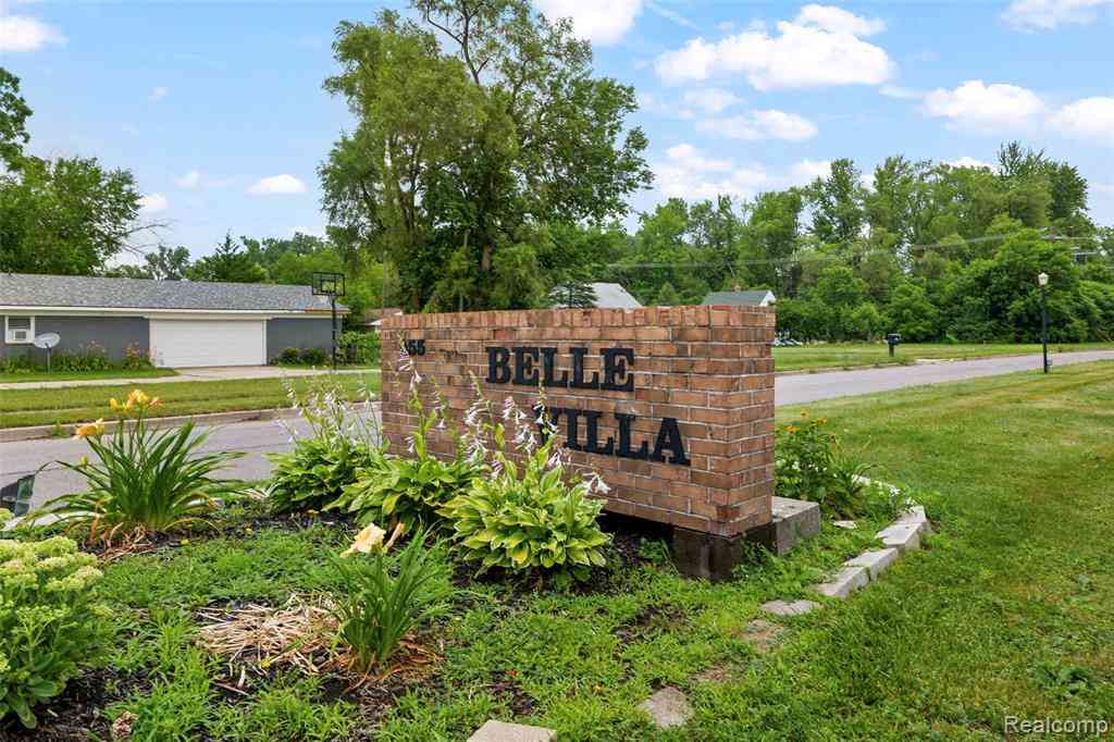Condo For Sale - 704 Estrada Drive <br/> Wayne County, Belleville, MI 48111