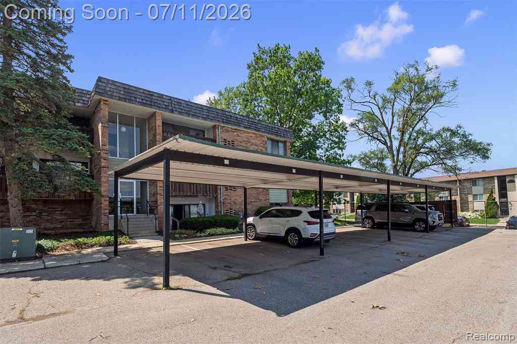 Condo For Sale - 1255 S Maple Road  #101<br/> Ann Arbor, MI 48103