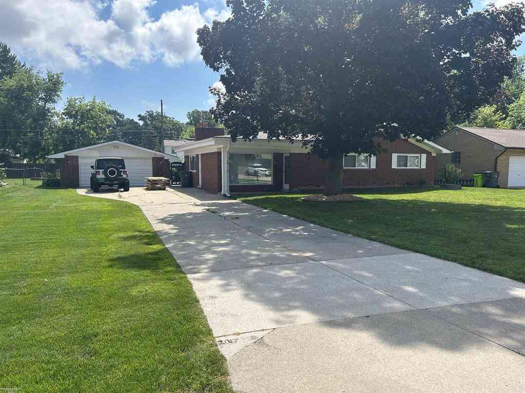 Homes For Sale - 38506 Manchester St Street <br/> Macomb County, Clinton Township, MI 48036