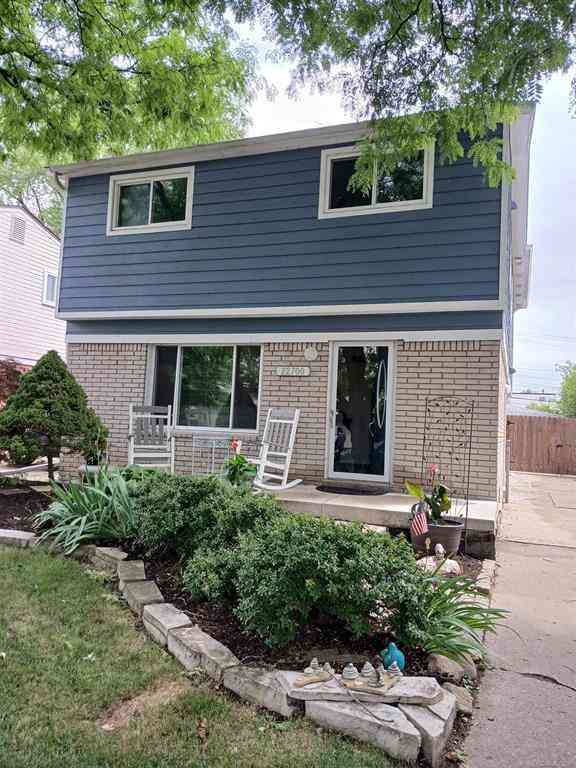 Homes For Sale - 22700 Grove Street <br/> Macomb County, Saint Clair Shores, MI 48080