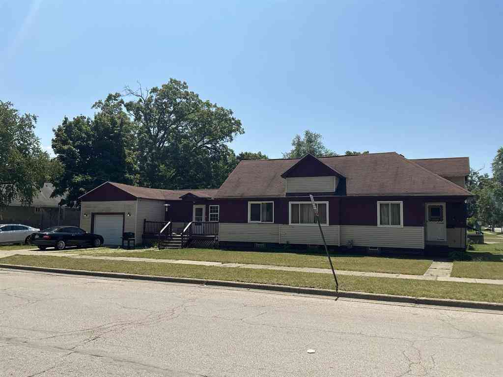 Homes For Sale - 1910 Hoyt Street <br/> Muskegon, MI 49442