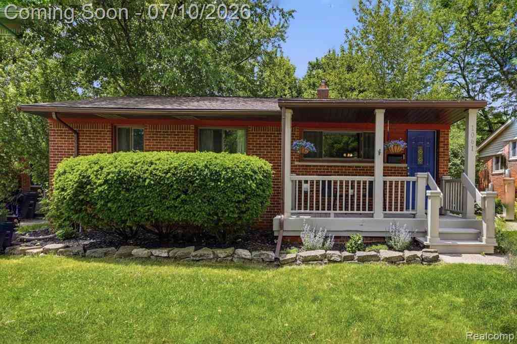 Homes For Sale - 1061 Western Drive <br/> Ann Arbor, MI 48103