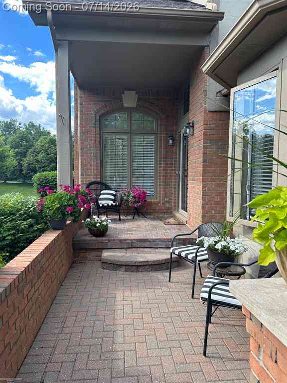 Condo For Sale - 54920 Hennington Court <br/> Macomb County, Shelby Twp, MI 48316