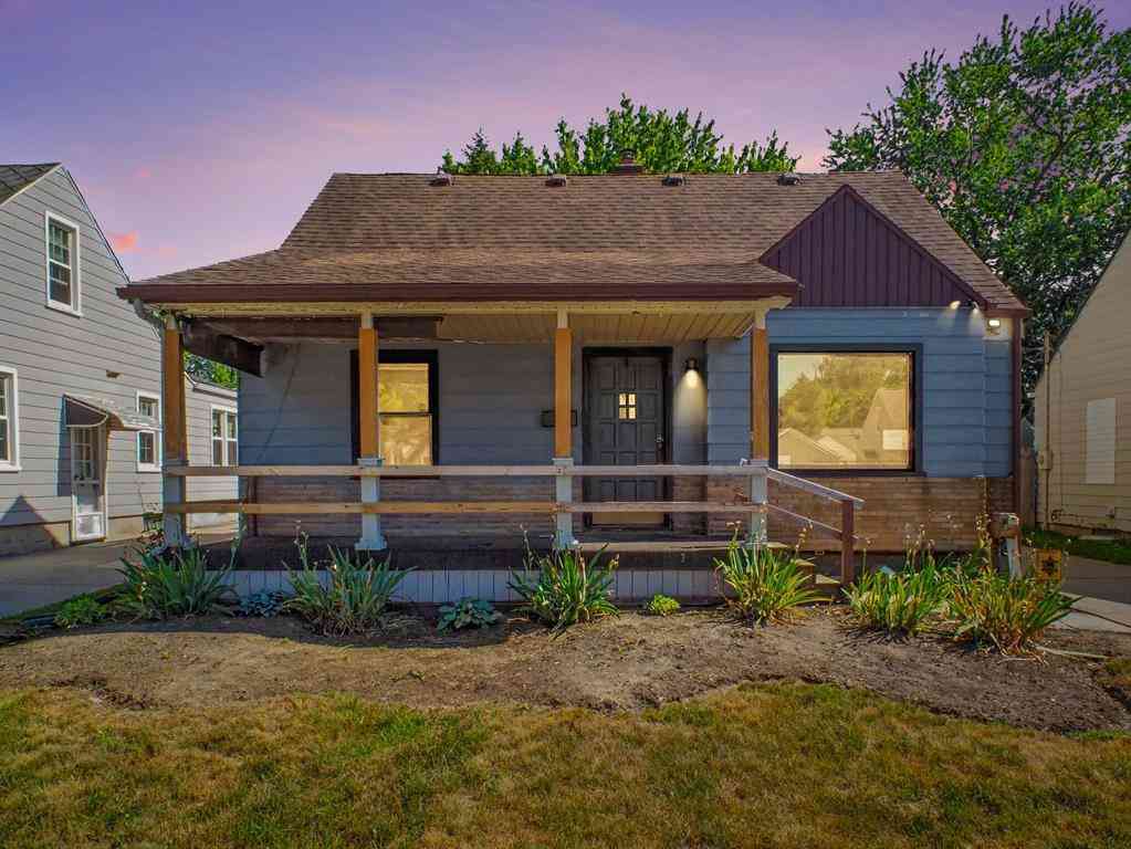 Homes For Sale - 623 Clinton Street <br/> Flint, MI 48507