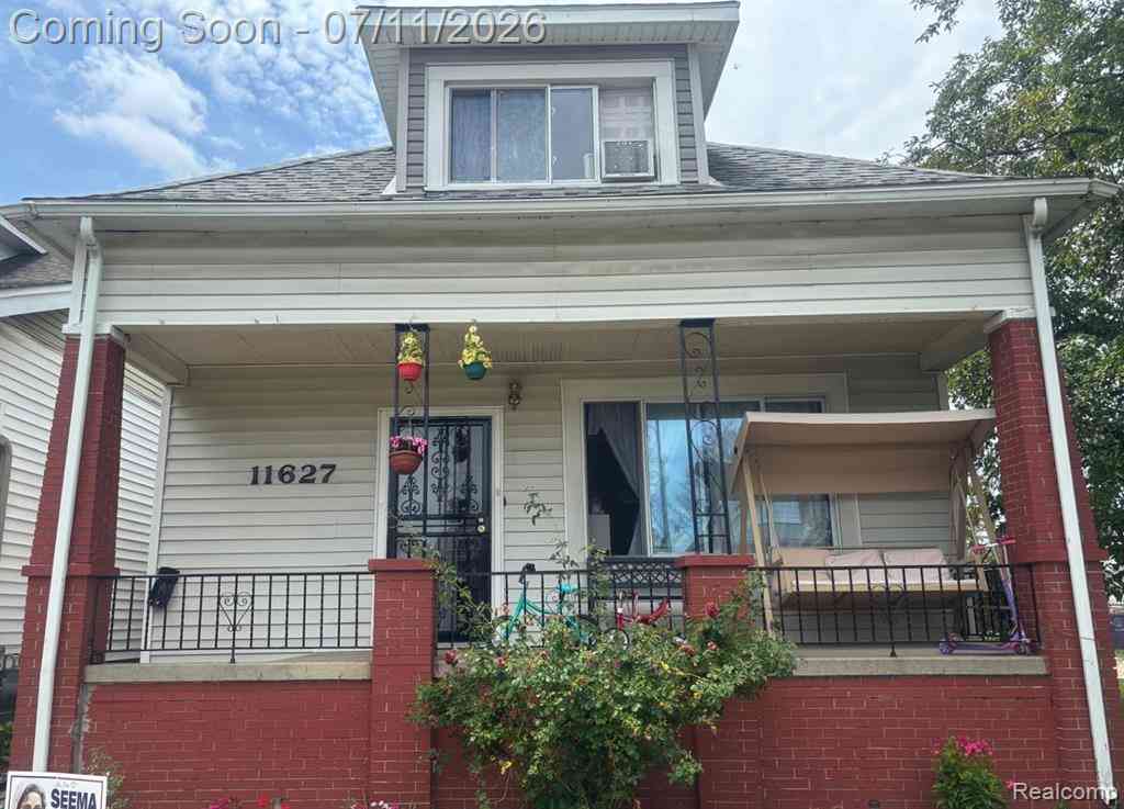 Homes For Sale - 11627 Gallagher  <br/> Wayne County, Hamtramck, MI 48212