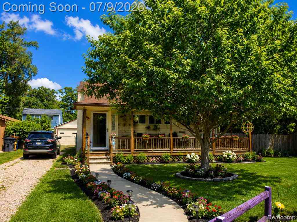 Homes For Sale - 35014 Lewis Street <br/> Wayne County, Westland, MI 48185
