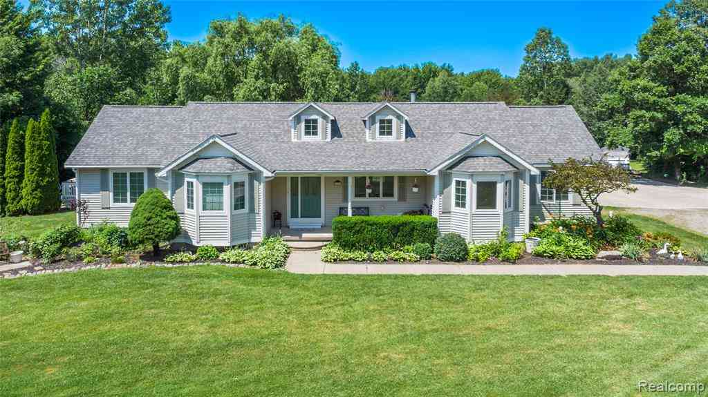 Homes For Sale - 2120 Montague Road <br/> Genesee County, Davison, MI 48423