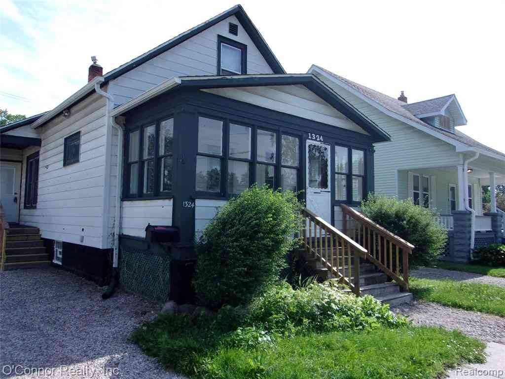 Homes For Sale - 1324 Wells Street <br/> Port Huron, MI 48060