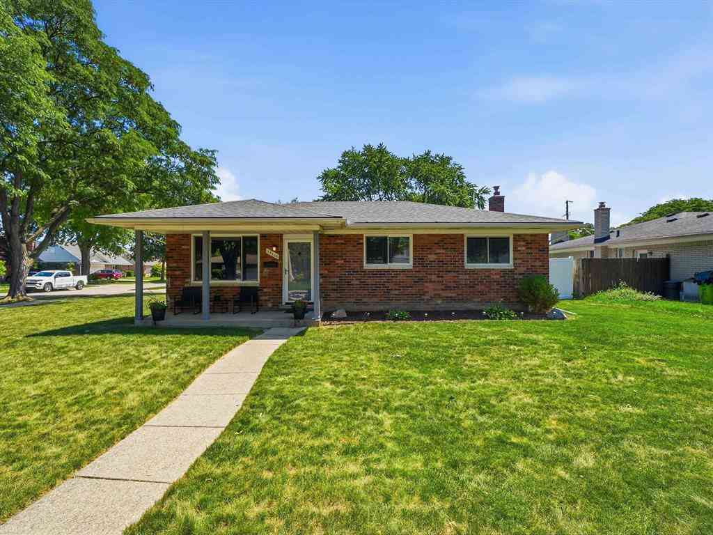 Homes For Sale - 35806 Impala Drive <br/> Sterling Heights, MI 48312