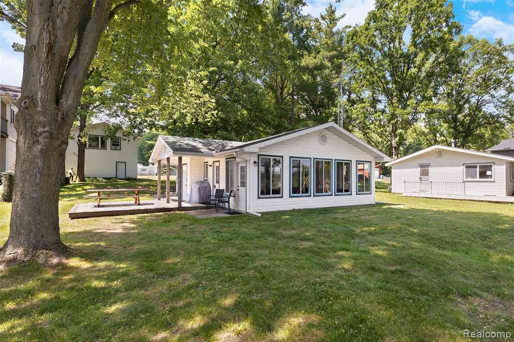 Homes For Sale - 5423 Oakridge Drive <br/> Gladwin County, Beaverton, MI 48612