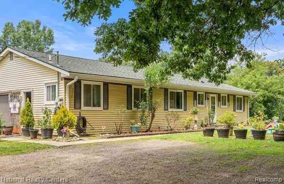 Homes For Sale - 2650 N Lake George Road <br/> Metamora, MI 48455