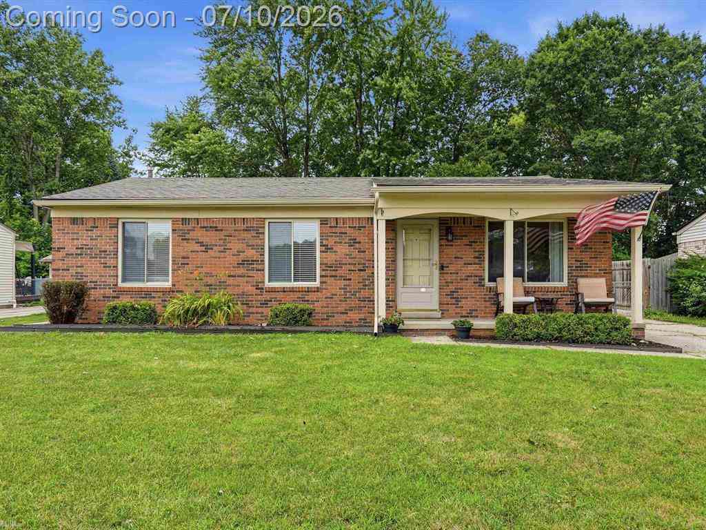 Homes For Sale - 41605 Clayton Street <br/> Clinton Township, MI 48038
