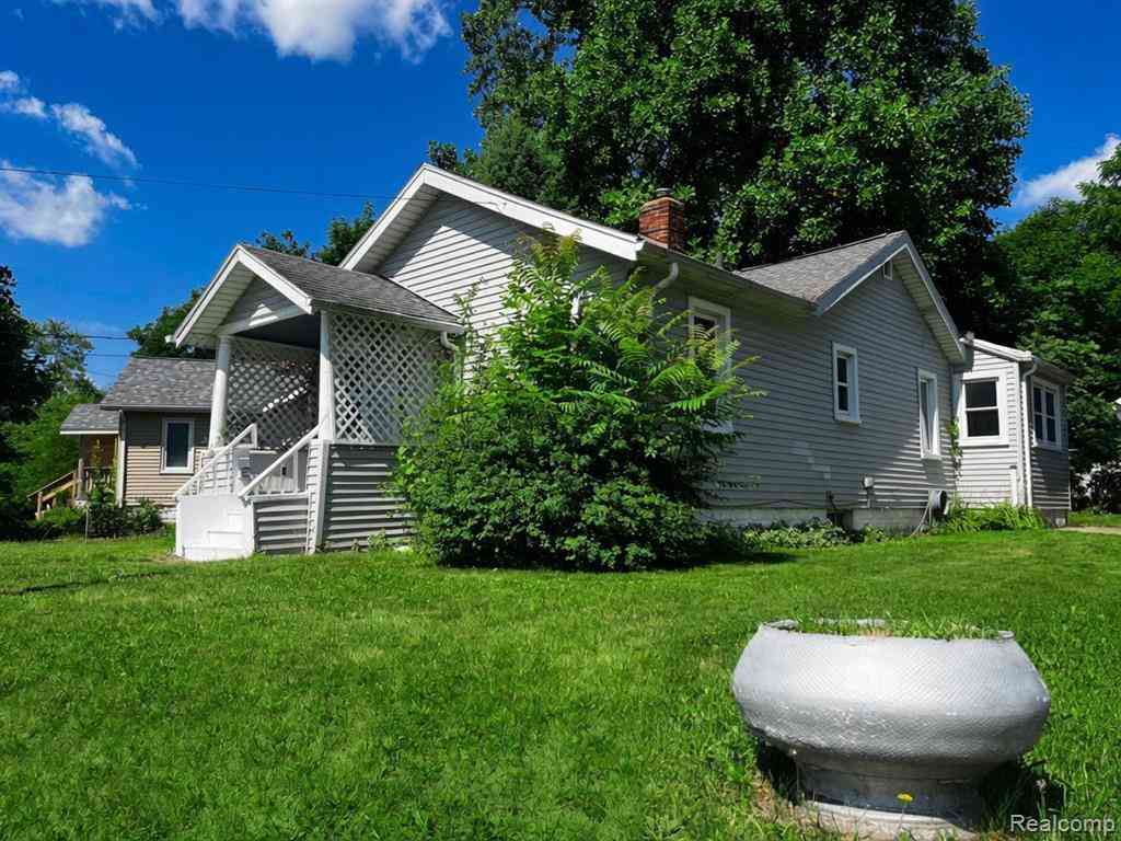Homes For Sale - 93 Omar Street <br/> Pontiac, MI 48342