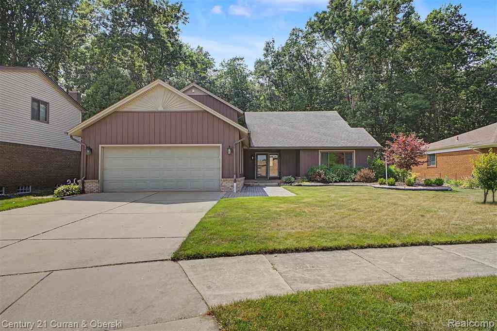 Homes For Sale - 17620 Fox Glen Drive <br/> Wayne County, Riverview, MI 48193