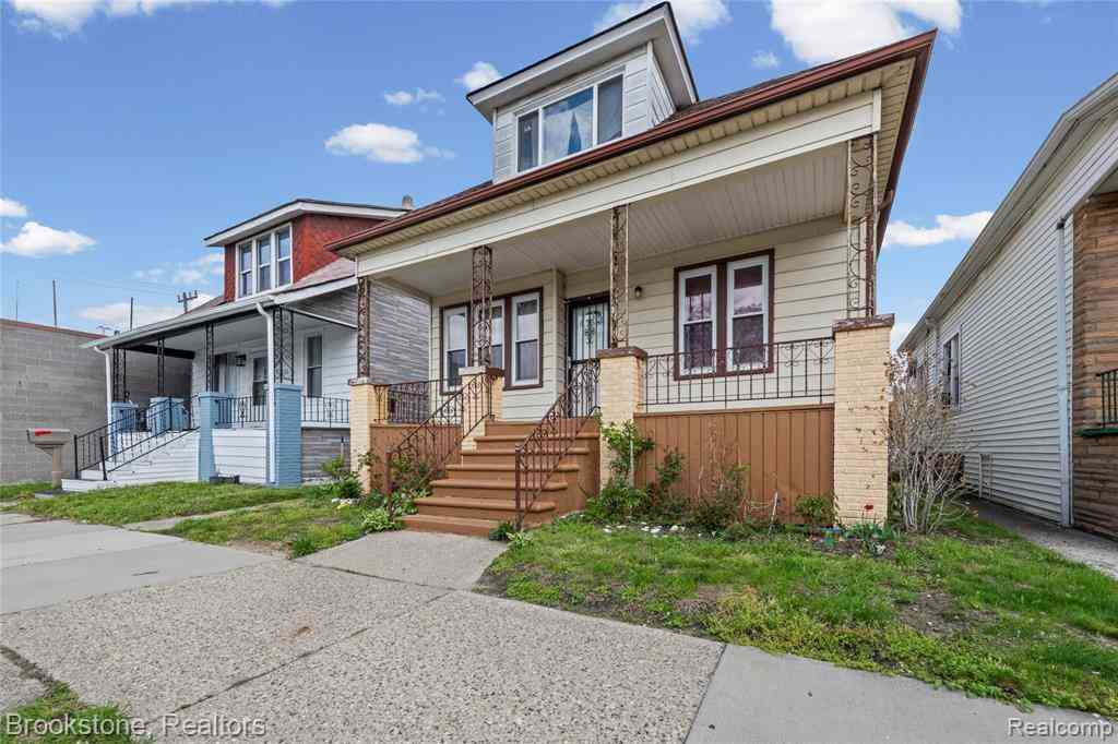 Homes For Sale - 12140 Mitchell Street <br/> Wayne County, Hamtramck, MI 48212