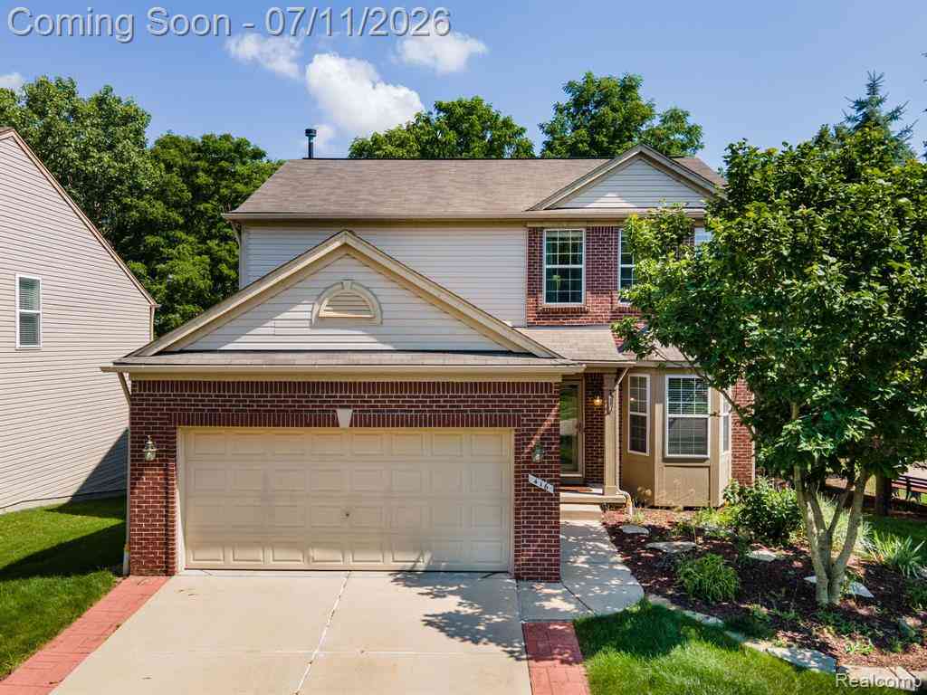 Homes For Sale - 416 Otter Run Road <br/> Holly, MI 48442