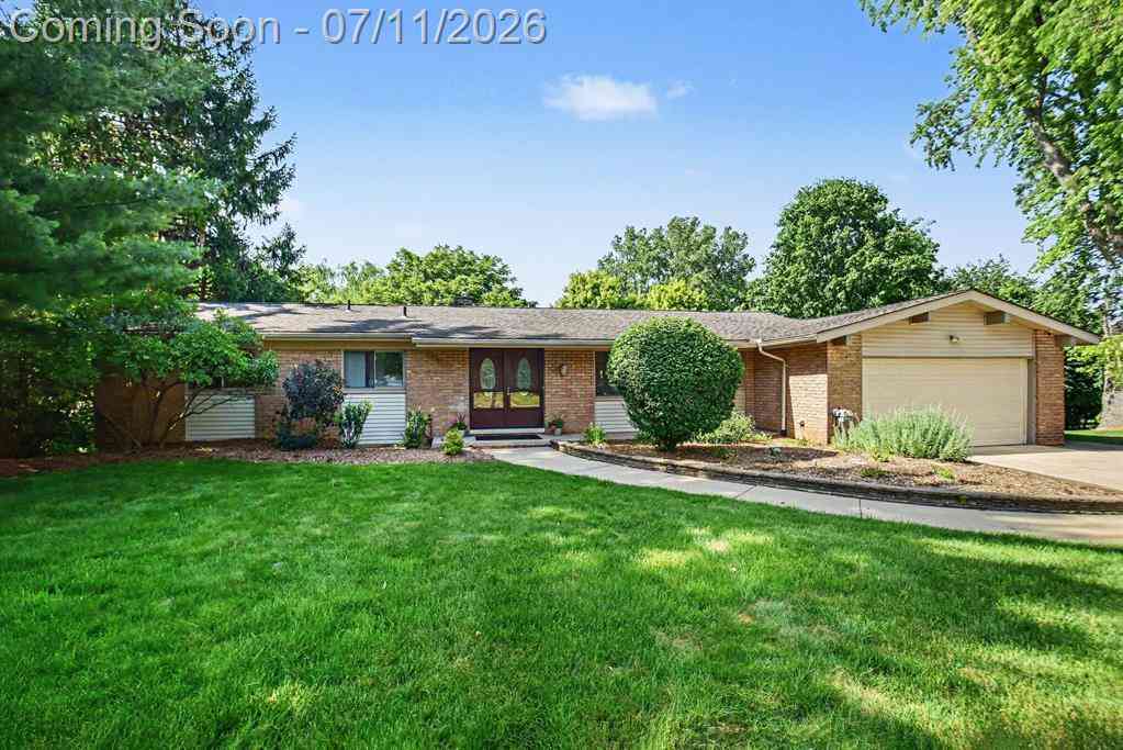 Homes For Sale - 5164 Coldspring Court <br/> West Bloomfield, MI 48322