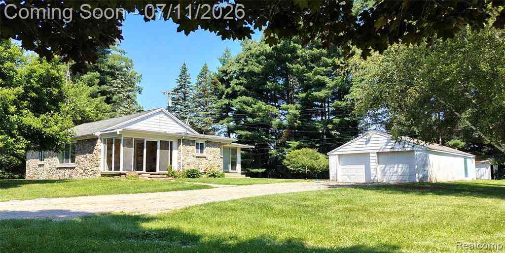 Homes For Sale - 5600 Hemingway Lake Road <br/> Otter Lake, MI 48464