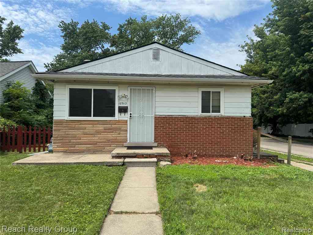Homes For Sale - 18513 Centralia  <br/> Redford, MI 48240
