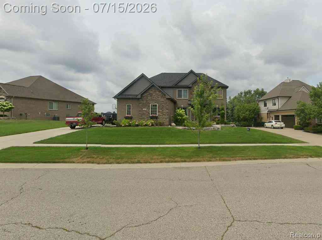 Homes For Sale - 386 Overlook Drive <br/> Oxford, MI 48371