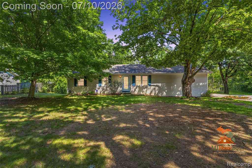 Homes For Sale - 11231 Mcgregor Road <br/> Pinckney, MI 48169