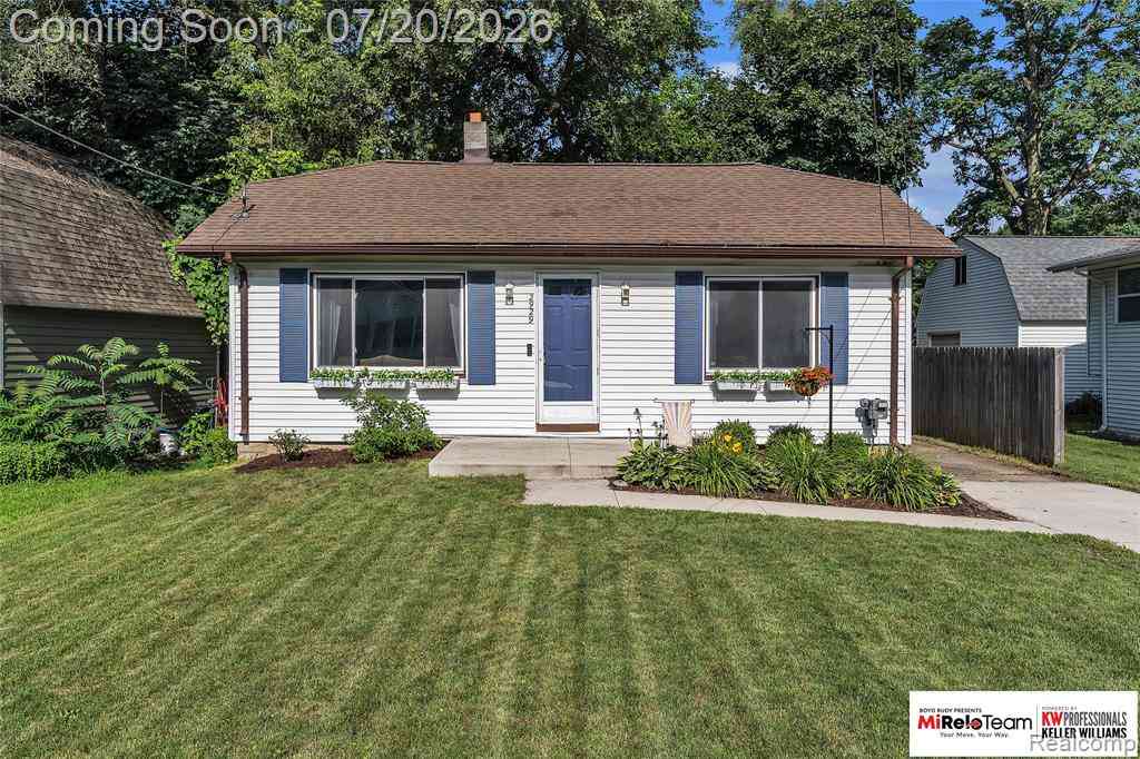 Homes For Sale - 2929 Holden Avenue <br/> Waterford, MI 48329